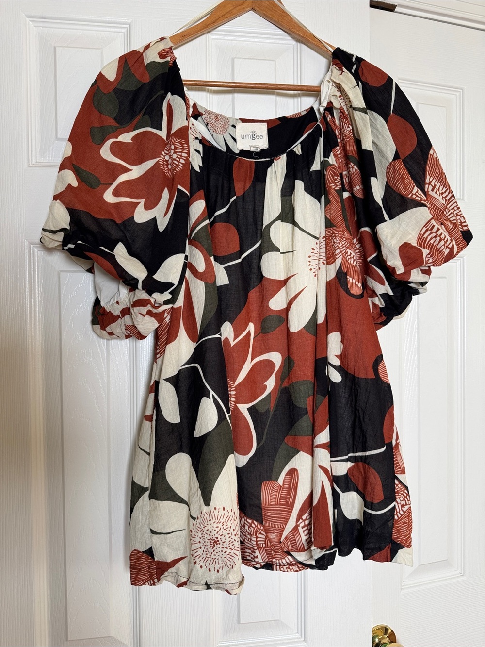 Umgee full size print round neck puff sleeve top in 2XL
